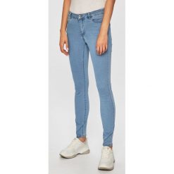 Vero Moda - Jeansy VMJULIA FLEX. Niebieskie jeansy damskie Vero Moda, s, bez wzorów, z elastanu. W wyprzedaży za 59,90 zł.