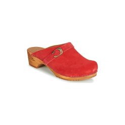 Chodaki Sanita HEIDI. Czerwone klapki damskie Sanita, bez wzorów, bez obcasa. Za 259,00 zł.