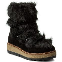 Botki TAMARIS - 1-26424-29 Black 001. Czarne buty zimowe damskie marki Tamaris, z materiału. W wyprzedaży za 229,00 zł.