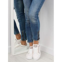 Trampki damskie biało-srebrne ETEISA. Szare buty sportowe damskie FunKee.pl, bez wzorów, z tkaniny, sportowe. Za 98,99 zł.