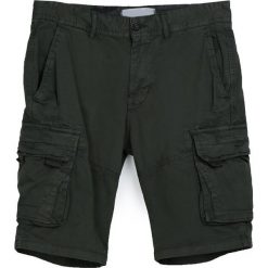 Ciemnozielone Szorty Whopper. Czarne spodenki i szorty męskie Born2be, xl, bez wzorów. Za 89,99 zł.