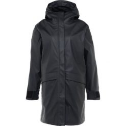 Didriksons ULLA WOMEN'S COAT Kurtka przeciwdeszczowa black. Czarne kamizelki damskie marki Didriksons, s, bez wzorów, z poliesteru, sportowe, bez kaptura. Za 759,00 zł.