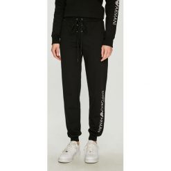 Emporio Armani - Spodnie. Czarne spodnie damskie Emporio Armani, s, z bawełny. W wyprzedaży za 299,90 zł.