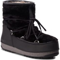 Śniegowce MOON BOOT - Monaco Low Fur 24008500001 Black. Czarne kozaki damskie Moon Boot, ze skóry ekologicznej, na niskim obcasie, bez zapięcia. W wyprzedaży za 549,00 zł.