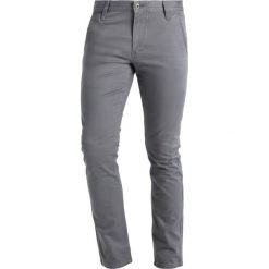Chinosy męskie: DOCKERS Alpha Chinosy burma grey