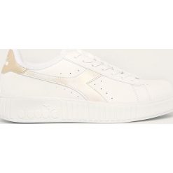 Diadora - Buty Game P Step. Białe buty sportowe damskie Diadora, z gumy. W wyprzedaży za 159,90 zł.