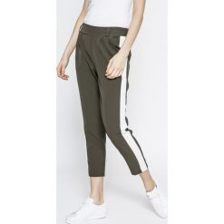 Answear - Spodnie Sporty Fusion. Zielone legginsy sportowe damskie ANSWEAR, s, bez wzorów, z elastanu, z podwyższonym stanem. W wyprzedaży za 59,90 zł.