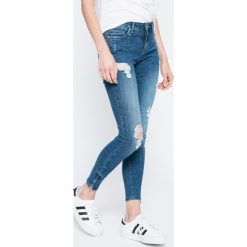 Only - Jeansy Kendell. Niebieskie jeansy damskie marki ONLY, z elastanu. W wyprzedaży za 89,90 zł.