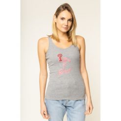 Top Guess Flamingo W01I73 K1810. Żółte bluzki damskie Guess, m, z aplikacjami, z bawełny, polo, bez rękawów. W wyprzedaży za 99,00 zł.