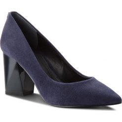 Półbuty GUESS - FLBAI4 SUE08 NAVY. Niebieskie półbuty damskie skórzane marki Guess. Za 629,00 zł.