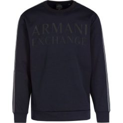 Bluza Armani Exchange 6GZM97 ZJ4DZ 1510. Niebieskie bluzy męskie Armani Exchange, m, bez wzorów, z bawełny, bez kołnierzyka, bez rękawów, bez kaptura. W wyprzedaży za 269,00 zł.