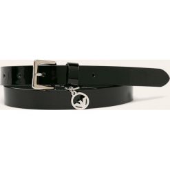 Emporio Armani - Pasek. Czarne paski damskie Emporio Armani, w paski, ze skóry ekologicznej. W wyprzedaży za 339,90 zł.