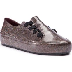 Półbuty MELISSA - Ulitsa Sneaker Ad 32338 Black/Glitter 53411. Pomarańczowe półbuty damskie Melissa, na co dzień, bez wzorów, z tworzywa sztucznego, bez obcasa, na płaskiej podeszwie, bez zapięcia. W wyprzedaży za 229,00 zł.