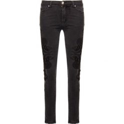 Jeansy Slim Fit Silvian Heach Cherahil CVP19056JE. Czarne jeansy damskie Silvian Heach, bez wzorów, z jeansu. W wyprzedaży za 189,00 zł.