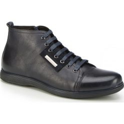 Buty męskie 87-M-931-7. Niebieskie buty sportowe męskie Wittchen, z materiału, bez zapięcia. Za 259,00 zł.