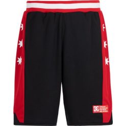 Szorty sportowe DC Crampton EDYWS03129. Czarne spodnie męskie DC, m, bez wzorów, z poliesteru, sportowe. W wyprzedaży za 89,00 zł.