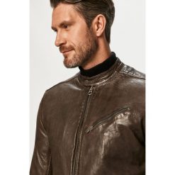 Pepe Jeans - Kurtka skórzana Fossee. Pomarańczowe płaszcze męskie Pepe Jeans, xl, bez wzorów, z poliesteru, krótkie, bez kaptura. Za 1159,00 zł.