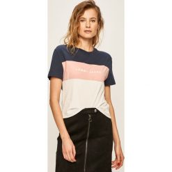 Tommy Jeans - T-shirt. Niebieskie bluzki damskie Tommy Jeans, s, bez wzorów, z bawełny, z okrągłym kołnierzem. Za 179,90 zł.