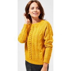 Sweter z warkoczami. Żółte swetry damskie Moodo, m, bez wzorów, z poliesteru, klasyczne, z długim rękawem, długie, bez kaptura. Za 79,99 zł.