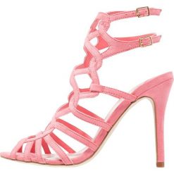 Sandały damskie: Faith LUIS Sandały na obcasie bright pink