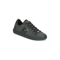 Buty Guess LUISS LEO. Czarne trampki męskie marki Guess, z aplikacjami, bez zapięcia. Za 439,00 zł.