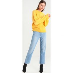 Swetry klasyczne damskie: Selected Femme SFKAILA TIE NECK Sweter citrus melange