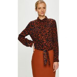 Answear - Koszula. Zielone bluzki damskie ANSWEAR, s, bez wzorów, z elastanu, klasyczne, z klasycznym kołnierzykiem, z długim rękawem. W wyprzedaży za 69,90 zł.