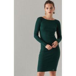 Dzianinowa sukienka bodycon - Zielony. Zielone sukienki damskie Mohito, s, bez wzorów, z dzianiny, bez kołnierzyka, bez rękawów, bodycon. Za 69,99 zł.