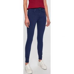 Tommy Hilfiger - Jeansy. Niebieskie jeansy damskie TOMMY HILFIGER, z aplikacjami, z elastanu. Za 429,90 zł.
