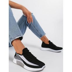 Czarne Buty Sportowe Eirelora. Czarne buty sportowe damskie Renee, bez wzorów, sportowe. W wyprzedaży za 69,99 zł.