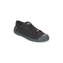 Buty Le Temps des Cerises BASIC 02. Czarne trampki i tenisówki damskie marki Le Temps Des Cerises, bez wzorów, bez zapięcia. Za 149,00 zł.