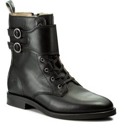 Botki MARC O'POLO - 708 14226301 124 Black 990. Czarne botki damskie na obcasie marki Marc O'Polo, z materiału. W wyprzedaży za 459,00 zł.