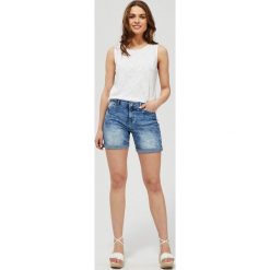 Szorty jeansowe. Niebieskie szorty damskie Moodo, m, bez wzorów, z elastanu. Za 89,99 zł.