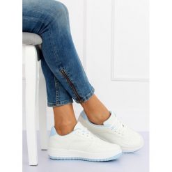 Buty sportowe biało-niebieskie LV75P L.BLUE. Niebieskie buty sportowe damskie obuwie damskie, bez wzorów, z tkaniny, klasyczne. Za 76,43 zł.