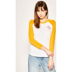 Bluzka Lee Raglan Ringer Tee L41NWMNF. Białe bluzki damskie Lee, m, bez wzorów, bez kołnierzyka, bez rękawów. W wyprzedaży za 129,00 zł.