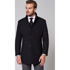Płaszcz Czarny Alexio. Czarne płaszcze męskie LANCERTO, m, bez wzorów, z bawełny, klasyczne, bez kaptura. W wyprzedaży za 399,90 zł.
