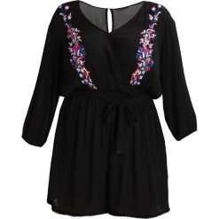 Kombinezony damskie: Simply Be EMBRIODED WRAP PLAYSUIT WITH POCKETS Kombinezon black