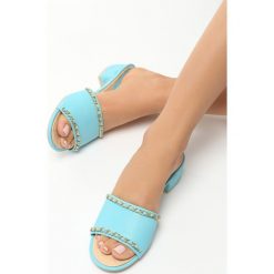 Niebieskie Klapki Playful. Niebieskie klapki damskie marki vices, w paski, bez obcasa, na obcasie. Za 49,99 zł.
