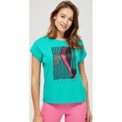 T-shirt z napisem. Zielone bluzki damskie Moodo, l, z napisami, bez kołnierzyka, bez rękawów. Za 29,99 zł.
