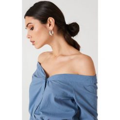 NA-KD Trend Koszula z odkrytymi ramionami - Blue. Niebieskie koszule wiązane damskie NA-KD Trend. Za 121,95 zł.