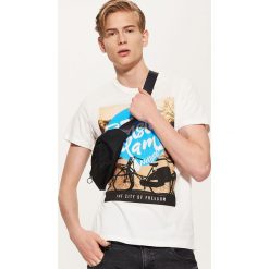 T-shirty męskie: T-shirt z fotonadrukiem amsterdam – Kremowy