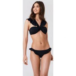 Stroje dwuczęściowe damskie: Trendyol Dół bikini z falbanką – Black