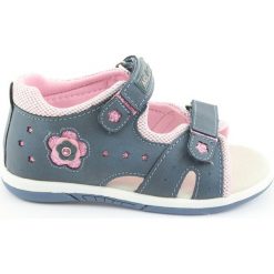Sandałki dziewczęce American Club DR20 denim. Różowe sandały dziewczęce American CLUB, z materiału, na rzepy. W wyprzedaży za 48,95 zł.