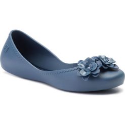 Baleriny ZAXY - Star Flowers Fem 82758 Blue 16379 EE285003 02064. Niebieskie baleriny damskie Zaxy, bez wzorów, z tworzywa sztucznego, klasyczne, bez obcasa, na płaskiej podeszwie, bez zapięcia. Za 139,00 zł.