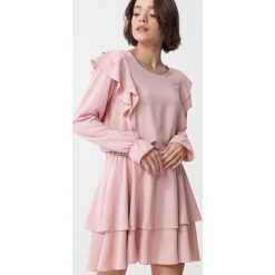 Różowa Sukienka Liard. Różowe sukienki damskie Born2be, na co dzień, s, z aplikacjami, bez kołnierzyka, bez rękawów, długie, mini. Za 99,99 zł.