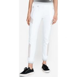 Versace Jeans Spodnie dresowe Biały. Białe spodnie damskie Versace Jeans, m, z bawełny. Za 1467,95 zł.
