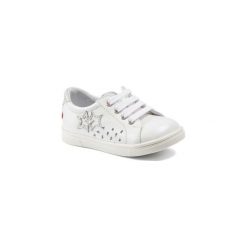 Buty Dziecko GBB SABINE. Białe trampki dziewczęce GBB, bez wzorów, bez zapięcia. Za 279,20 zł.