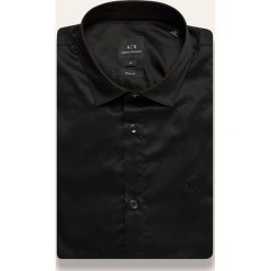 Armani Exchange - Koszula. Białe koszule męskie Armani Exchange, s, bez wzorów, z tkaniny, casualowe, z włoskim kołnierzykiem, z długim rękawem. W wyprzedaży za 219,90 zł.