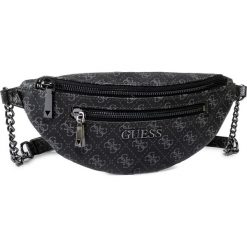 Saszetka nerka GUESS - Caley (SM) Mini HWSM76 74800 CMT. Szare nerki damskie Guess, z aplikacjami, ze skóry ekologicznej, młodzieżowe, bez dodatków. W wyprzedaży za 319,00 zł.