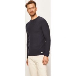Premium by Jack&Jones - Sweter. Brązowe swetry męskie Premium by Jack&Jones, s, bez wzorów, z bawełny, z okrągłym kołnierzem, bez kaptura. W wyprzedaży za 179,90 zł.